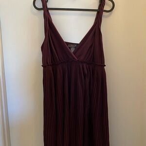 Elegant Burgundy Sleeveless Dress